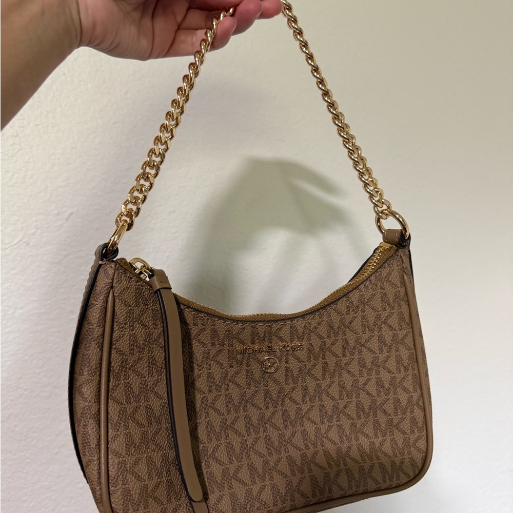 BRAND NEW W/O TAGS Michael Kors Monogram Tan Shoulder Bag
